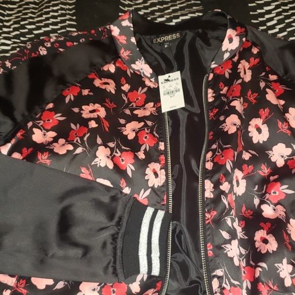 ✨HOST PICK✨EXPRESS Floral Jacket - Picture 4 of 4